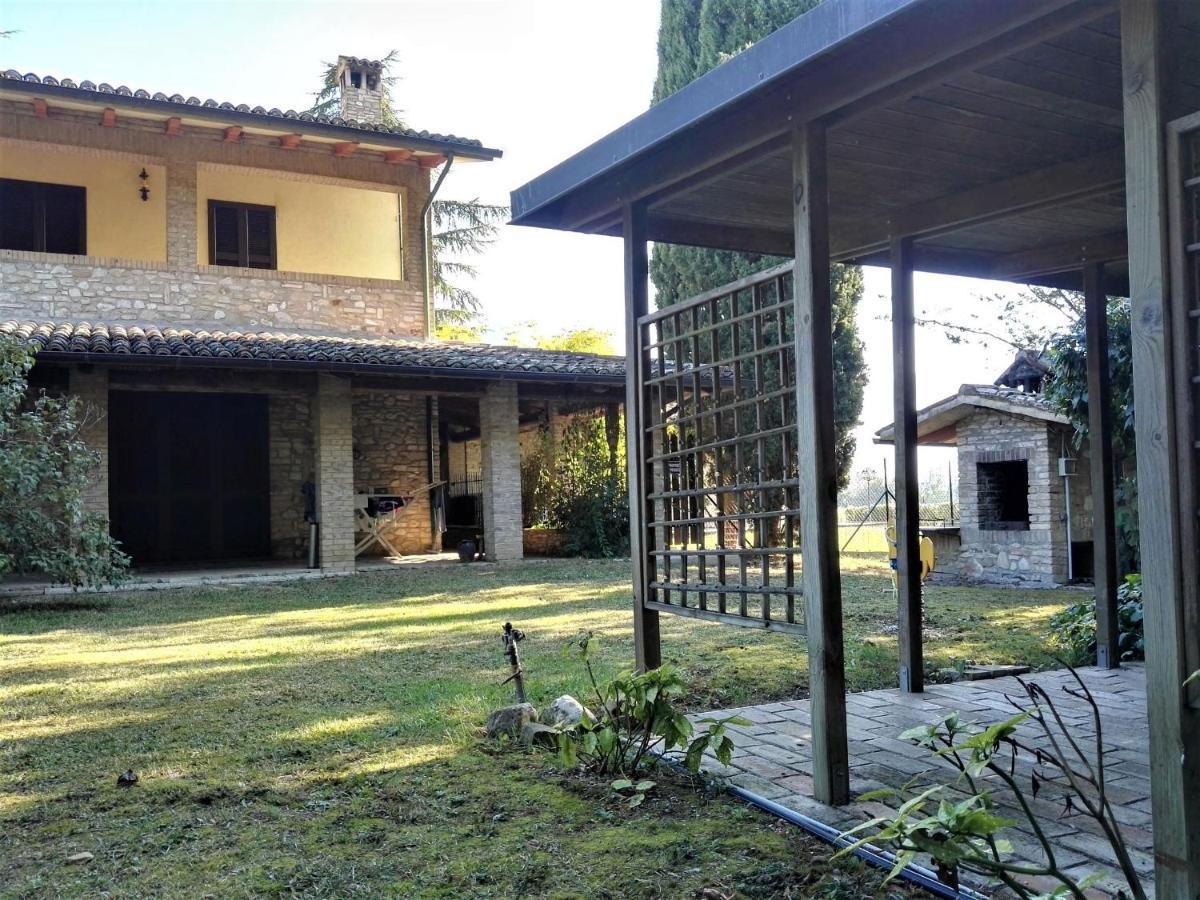 Villa Con Piscina Assisi Exterior foto