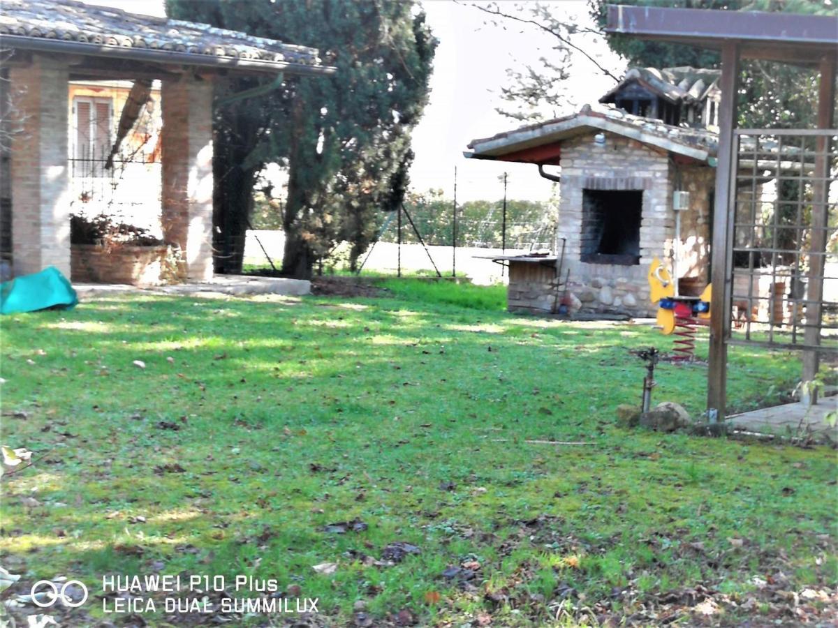 Villa Con Piscina Assisi Exterior foto